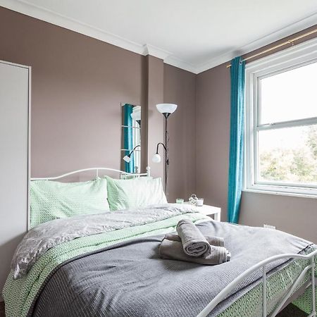 Shirley House 1, Guest House, Self Catering, Self Check In With Smart Locks, Use Of Fully Equipped Kitchen, Walking Distance To Southampton Central, Excellent Transport Links, Ideal For Longer Stays Εξωτερικό φωτογραφία