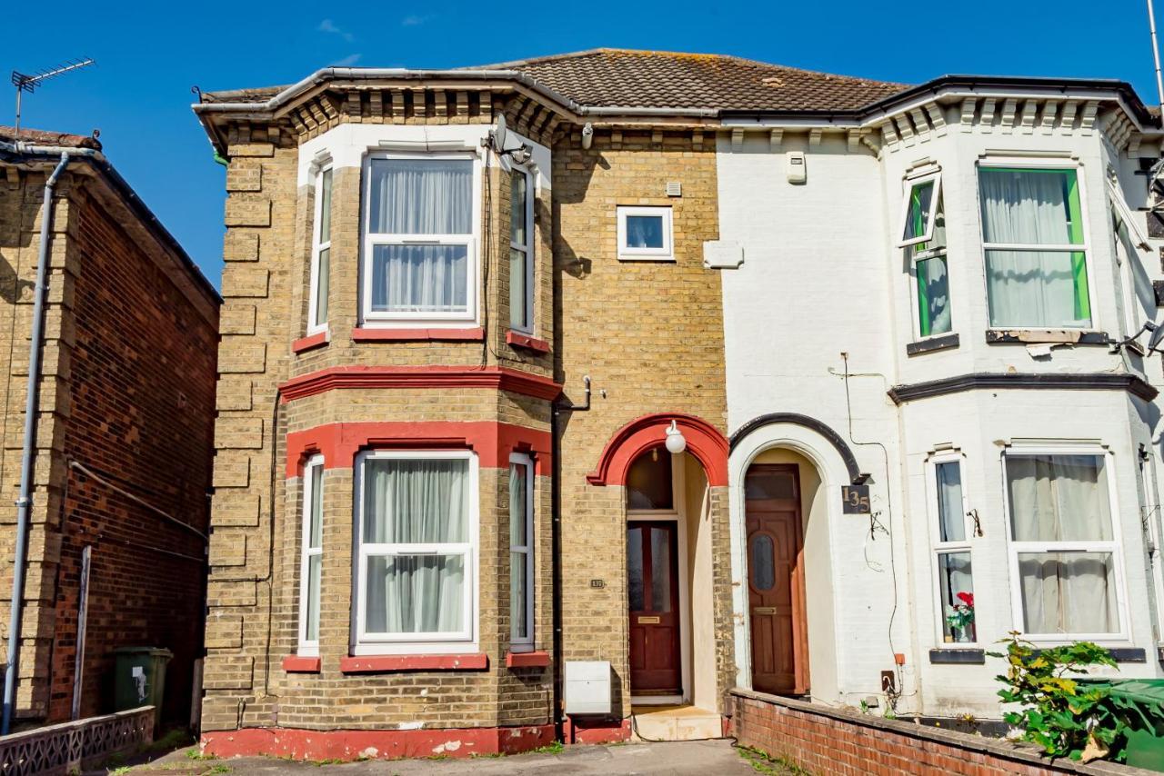 Shirley House 1, Guest House, Self Catering, Self Check In With Smart Locks, Use Of Fully Equipped Kitchen, Walking Distance To Southampton Central, Excellent Transport Links, Ideal For Longer Stays Εξωτερικό φωτογραφία
