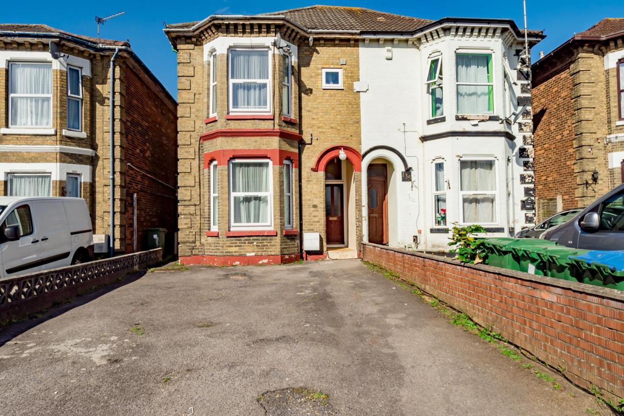 Shirley House 1, Guest House, Self Catering, Self Check In With Smart Locks, Use Of Fully Equipped Kitchen, Walking Distance To Southampton Central, Excellent Transport Links, Ideal For Longer Stays Εξωτερικό φωτογραφία