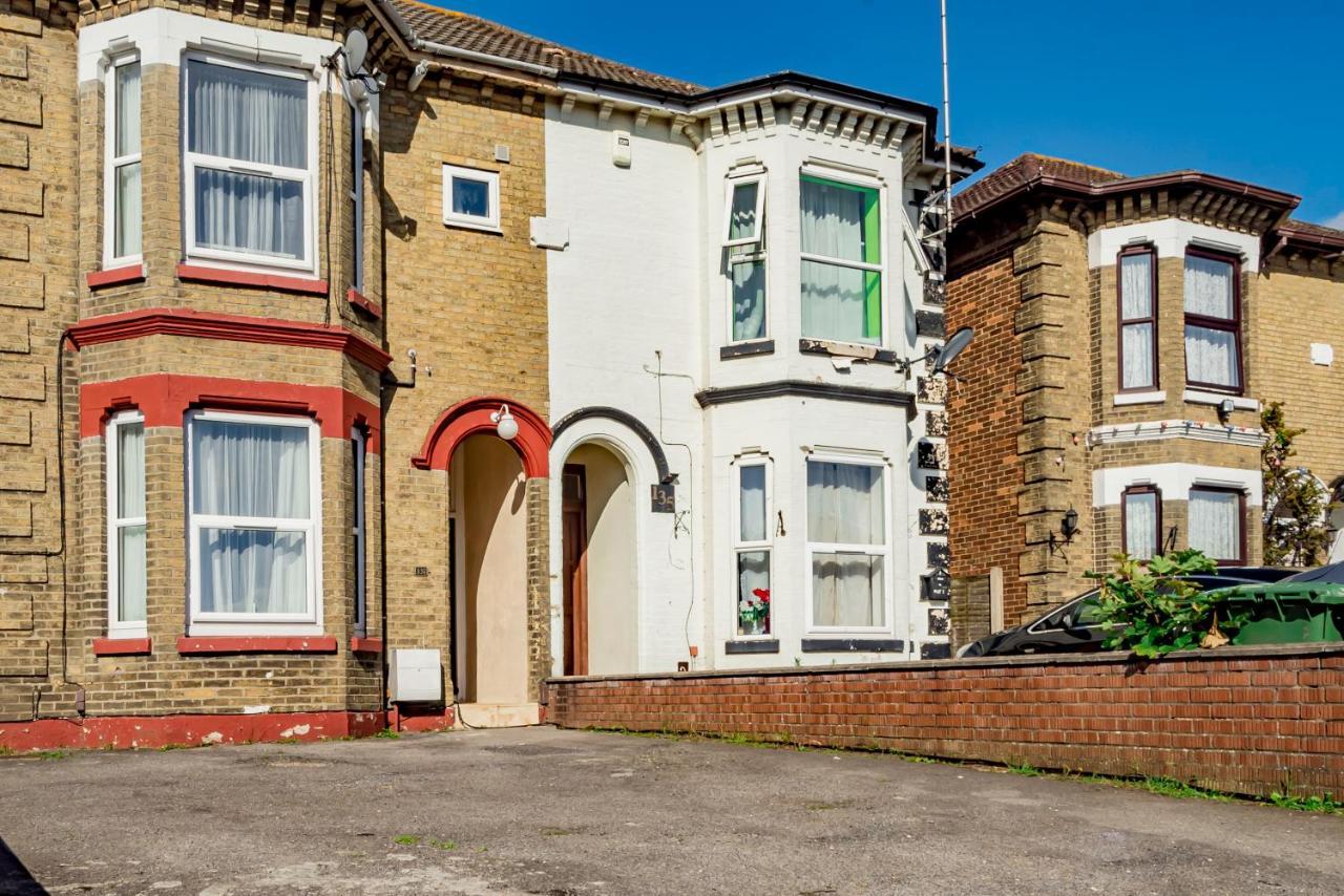 Shirley House 1, Guest House, Self Catering, Self Check In With Smart Locks, Use Of Fully Equipped Kitchen, Walking Distance To Southampton Central, Excellent Transport Links, Ideal For Longer Stays Εξωτερικό φωτογραφία